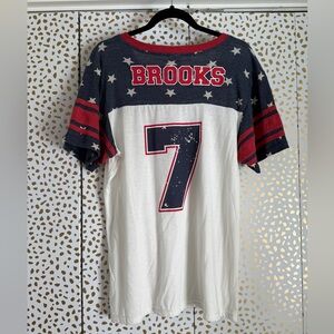 Garth Brooks World Tour Women’s V-Neck T-Shirt